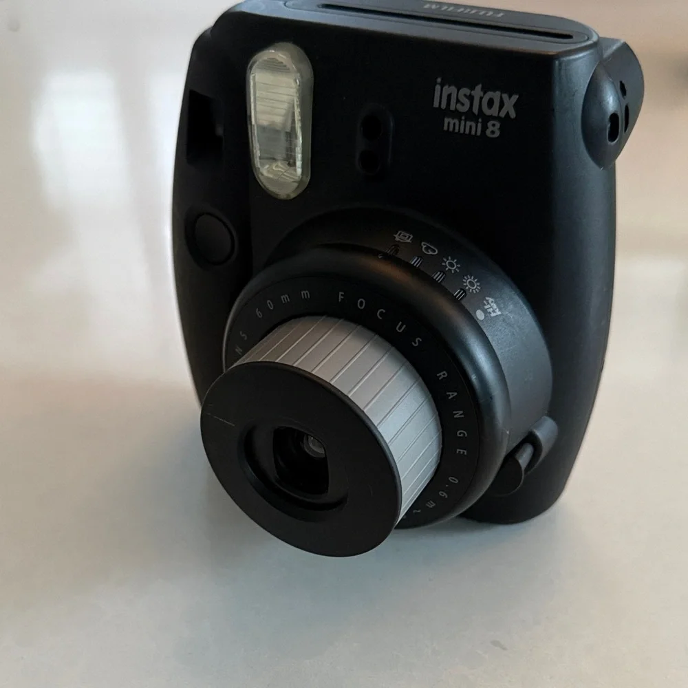Fujifilm Instax Mini 8 Camera - Black works!